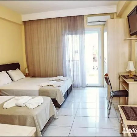 Golden Sunset Apartment Fourka